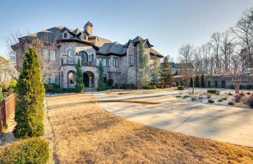 Suwanee Casa | Sprawling Suwanee Home Theater, Pool, Hot Tub!