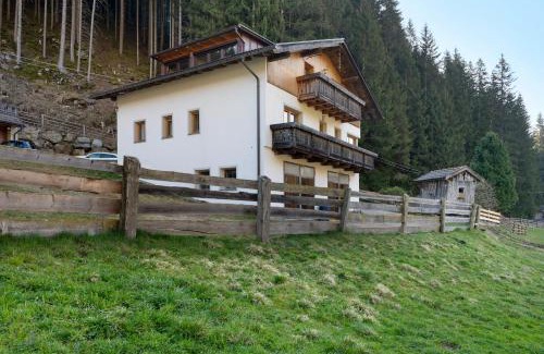 Sarentino Apartamento | Sprenghof Ferienwohnung
