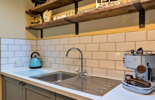 Tunstall Casa | Spring Cottage by Interhome