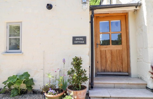 Stroud Casa | Spring Cottage