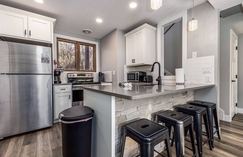 The Galena Territory Condominio | Spring Creek Sanctuary 2BR Villa – Fireplace, Deck & Owners’ Club Access