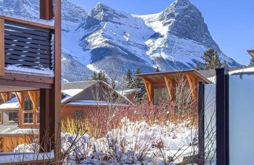 Canmore Apartamento | Spring Creek Spacious Luxury King One Bedroom plus Den at White Spruce Lodge
