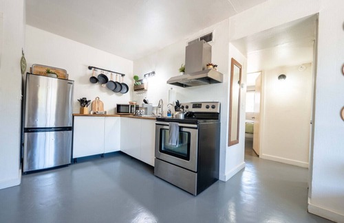 Rincon Heights Apartamento | Spring Dream! 2BR Apt w/ Parking in the Heart of DT!