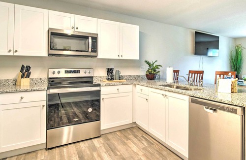 Spring Hill Casa | Spring Hill Home: 5 Mi to Weeki Wachee Park!