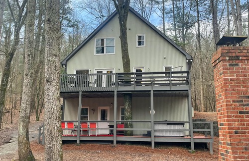 Ellijay Cabina | Spring is coming and so is the warmer temps.Spend it in nature and on the River!