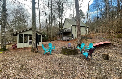 Ellijay Cabina | Spring is coming and so is the warmer temps.Spend it in nature and on the River!