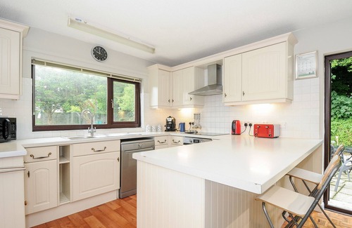 Bude Cabaña | SPRING LODGE, pet friendly, country holiday cottage in Kilkhampton