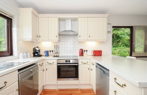 Bude Cabaña | SPRING LODGE, pet friendly, country holiday cottage in Kilkhampton