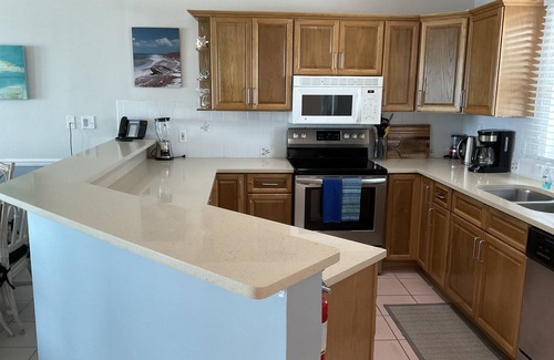 Wheeland Settlement Condominio | Sea Breeze - 2BR / 2Bath Ocean / Beach Front Penthouse Unit-Tranquil Northwest Point