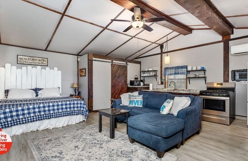 Miami Cabina | Spring River Fishing Cabins #1 - Maple - Dogs ok