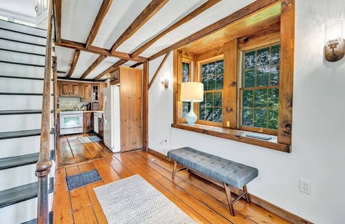 Milford Cabaña | Spring Sale Cozy Modern Rustic Cottage Yard W/D