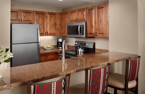 Vail Villa | Spring Ski in Beautiful Vail, CO - Luxury 2 bedroom, 2 1/2 bath Villa - sleeps 8