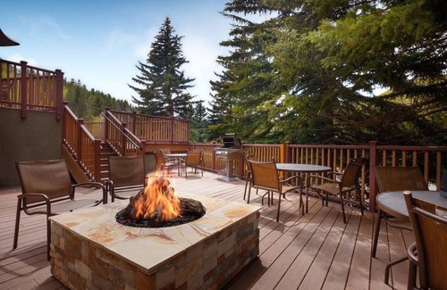 Vail Villa | Spring Ski in Beautiful Vail, CO - Luxury 2 bedroom, 2 1/2 bath Villa - sleeps 8