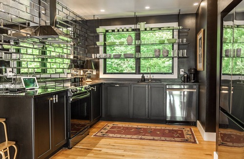 Hunter Casa | Spring to Hunter Mountain, NY in style @killercatmountainhouse