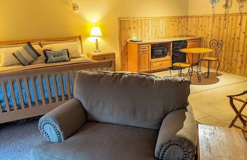 Prudenville Cama Y Desayuno | Springbrook Inn Cedar Trail