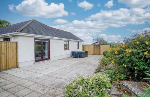 Narberth Casa | Springfield Lodge - 3 Bedroom Home - Princes Gate