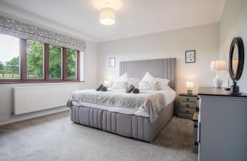 Narberth Casa | Springfield Lodge - 3 Bedroom Home - Princes Gate