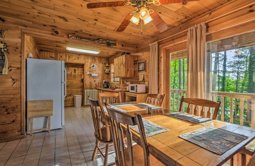 Springville Cabina | Springville Cabin on Kentucky Lake w/ Deck!