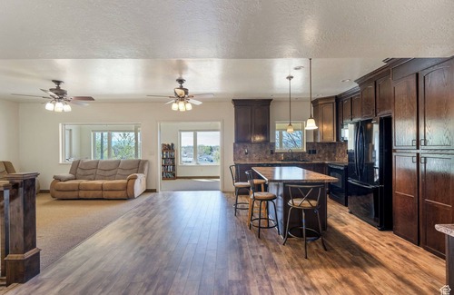 Springville Casa | Springville Welcome Home: spacious 5-bedroom house in delightful Springville