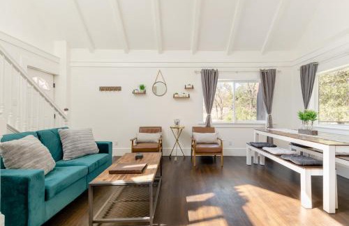 Cedar Glen Casa | Sprocket Hollow Treetop A-Frame Log Cabin