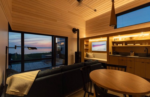 Chimney Corner Cabaña | Spruce - Luxury 1 BR Cottage