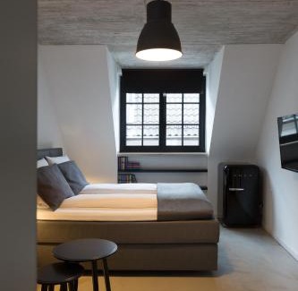 Dusseldorf Old Town Apartamento | Square Rooms 8