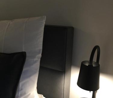 Dusseldorf Old Town Apartamento | Square Rooms 8