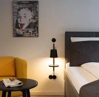 Dusseldorf Old Town Apartamento | Square Rooms 8