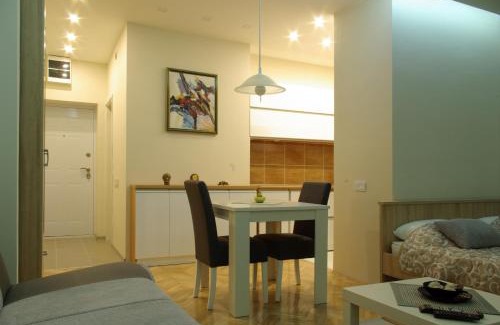 City Center Apartamento | Square Studio Apartment
