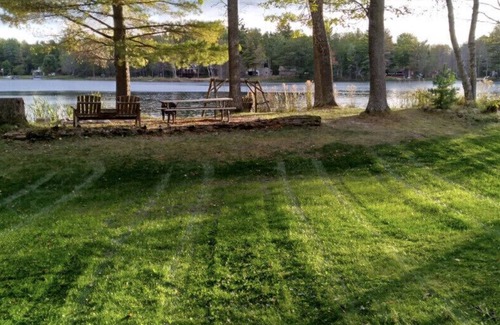 Kalkaska Casa | SQUAW LAKE northern getaway