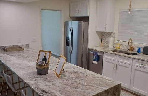 Bellamy Casa | Squeaky Shores Gloucester, VA Waterfront York River Oasis