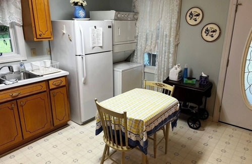 Denver Cabaña | Squirrel Haven Cottage on Lake Norman