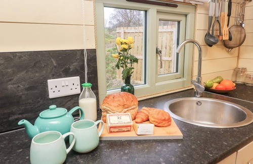 Sutton-in-Craven Cabaña | SQUIRREL, pet friendly, character holiday cottage in Cross Hills