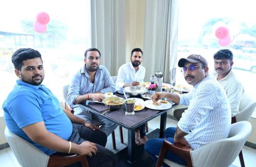 Khichan Cama Y Desayuno | SR Hotel Restaurant & Cafe