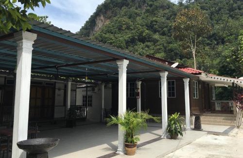 Air Hangat Casa | Sri Kilim Resthouse and Homestay Langkawi
