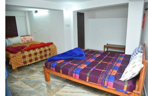 Valparai Casa | Sri Murugan Homestay