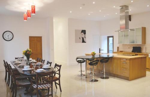 Blaencwm Casa | St Albans Church - 28165