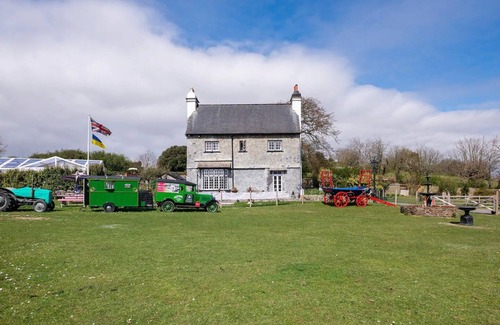 Turnchapel Casa | St Anne's House, Sea Views, 7 Bedrooms - Sleeps 30