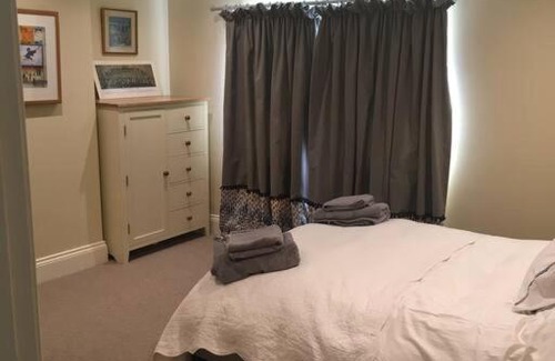Ampleforth Casa | St Anthony’s, bright perkily decorated 3 bedroom house