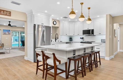 Ringling Estates Casa | S T. ARMANDS CIRCLE, 3 habitaciones, 3 baños, piscina climatizada