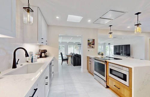 Ringling Estates Casa | St. Armands oasis with saltwater pool - walk to beach & shops