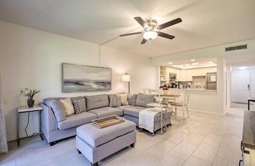 Crescent Beach Apartamento | St Augustine Getaway with Porch 1 Block to Beach!