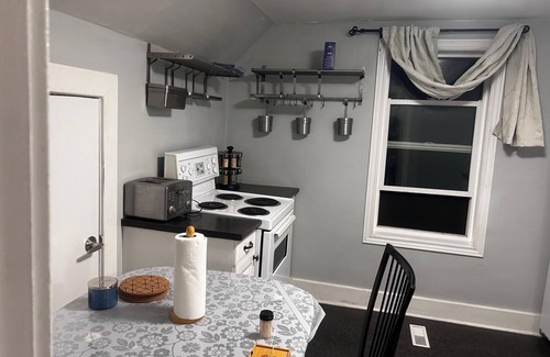 Winnipeg Apartamento | St. Boniface Cozy Second Floor Suite