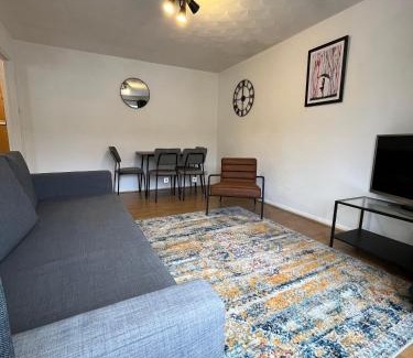 Portswood Apartamento | St Denys 2 bedroom flat, Convenient location next to station, Great for contractors