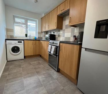 Portswood Apartamento | St Denys 2 bedroom flat, Convenient location next to station, Great for contractors