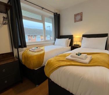 Portswood Apartamento | St Denys 2 bedroom flat, Convenient location next to station, Great for contractors