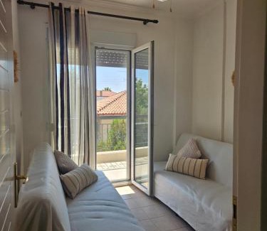 Paralia Dionysiou Apartamento | St George Apartment in Mouries Dionisiou