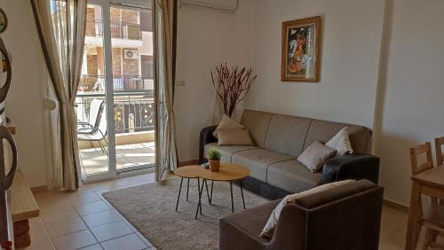 Paralia Dionysiou Apartamento | St George Apartment in Mouries Dionisiou