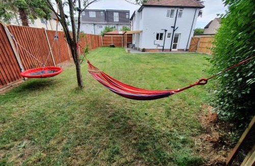 Bray on Thames Casa | St Georges house, Premium 3 bed Home Slough, Legoland, Windsor