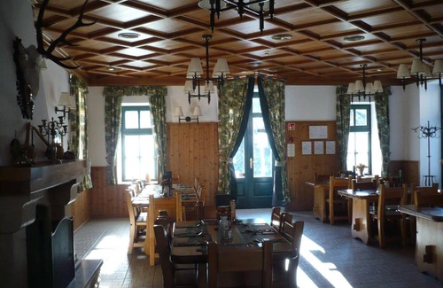 Paradsasvar Cama Y Desayuno | St. Hubertus Étterem és Panzió
